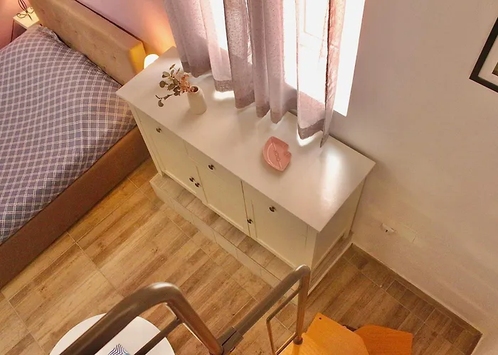 Klarisa Center With Terrace 아파트