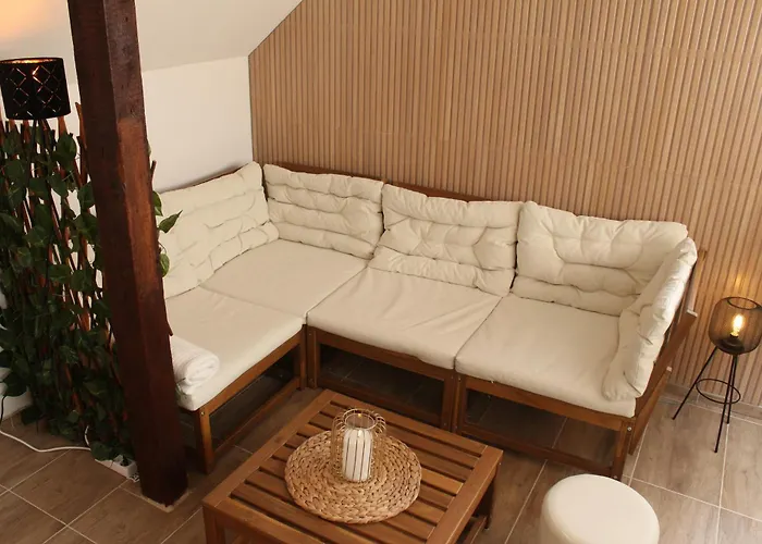 Klarisa Center With Terrace *