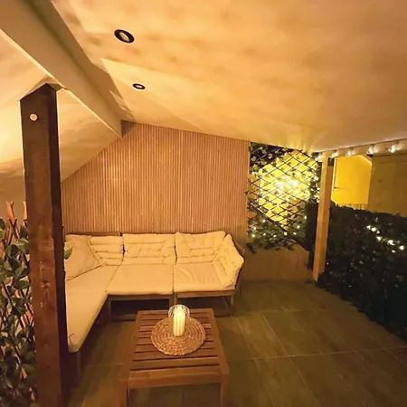 Klarisa Center With Terrace Appartamento